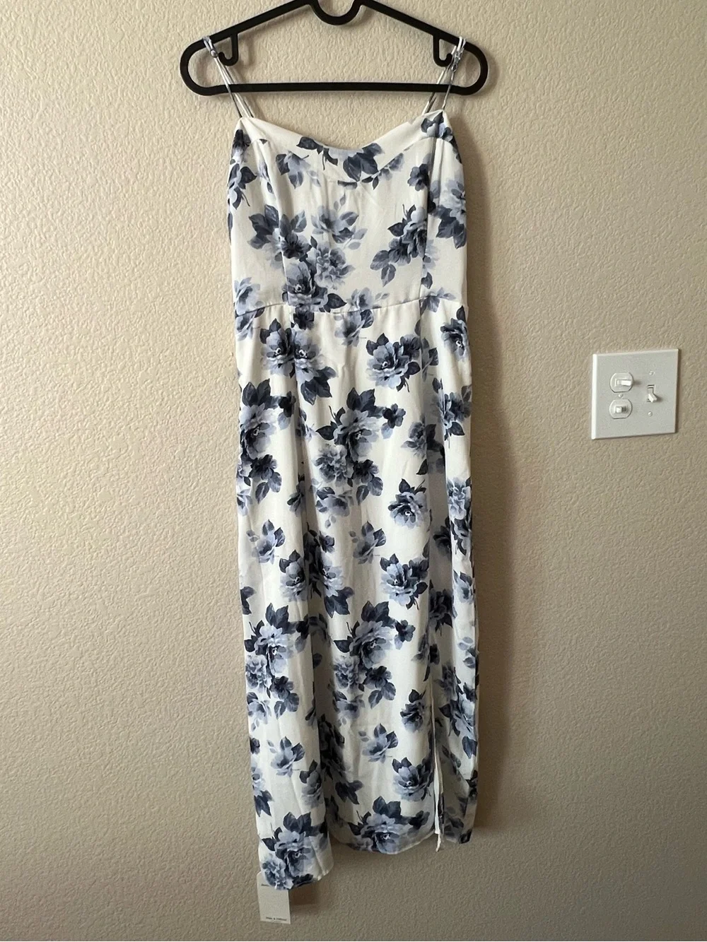 NWT Abercrombie & Fitch White Dress with Blue Floral Print